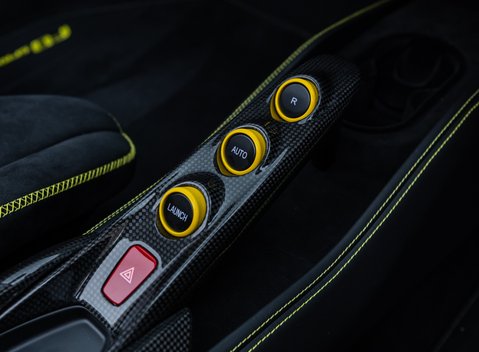 Ferrari F8 SPIDER 30