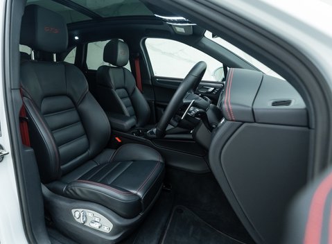 Porsche Macan GTS 14
