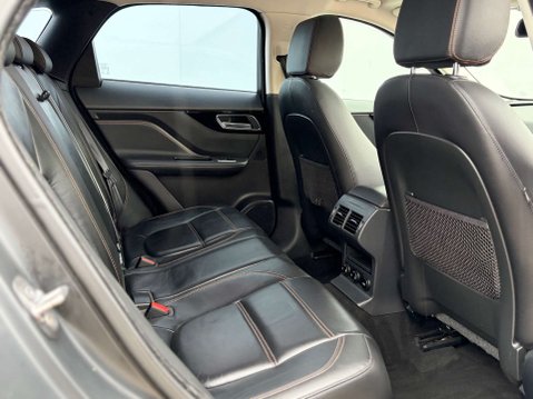 Jaguar F-Pace 2.0 F-PACE Prestige AWD D Auto 4WD 5dr 28
