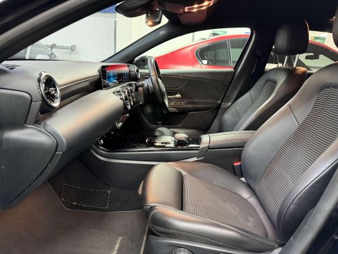 Mercedes-Benz A Class 1.5 A180d Sport (Executive) Hatchback 5dr Diesel 7G-DCT Euro 6 (s/s) (116 p 38