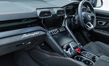 Lamborghini Urus S 15