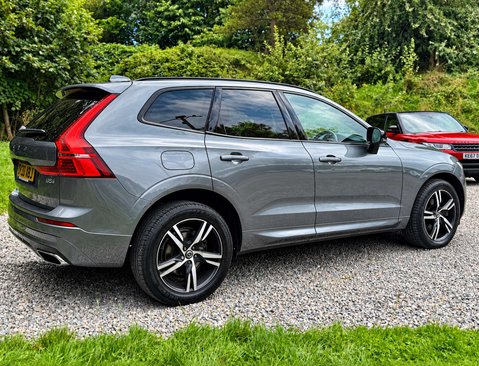 Volvo XC60 2.0 XC60 R-Design B5 MHEV Auto 5dr 5