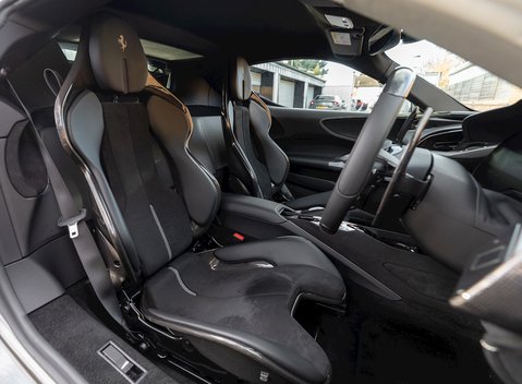 Ferrari SF90 Stradale 12