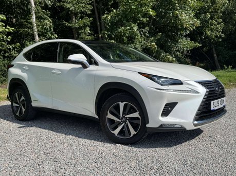 Lexus NX 2.5 NX 300h Takumi CVT 4WD 5dr 1