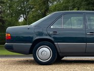 Mercedes-Benz C Class 260 E 12