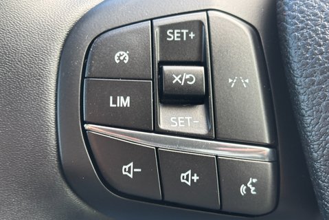 Ford Transit 350 Rwd Trend 130 ps L3H3 Panel Van - Air Con / Rear Camera 28