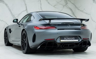Mercedes-Benz AMG GT R Premium 7