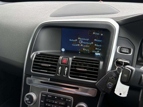 Volvo XC60 2.4 XC60 R-Design Luxury Nav D4 AWD Auto 4WD 5dr 12