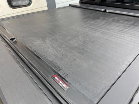 Nissan Navara 2.3 dCi Tekna Auto 4WD Euro 6 4dr 12