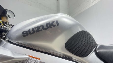 Suzuki SV650 SV650 2003 31K LONG MOT PERFECT A2 BIKE VTWIN SERVICED 650CC 20