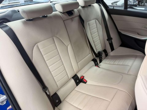 BMW 3 Series 2.0 330e 12kWh M Sport Saloon 4dr Petrol Plug-in Hybrid Auto Euro 6 (s/s) ( 36