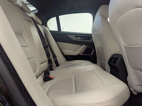Jaguar XE 2.0 XE R-Dynamic S D Auto 4dr 46
