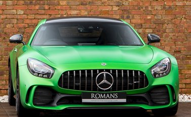 Mercedes-Benz AMG GT R 1