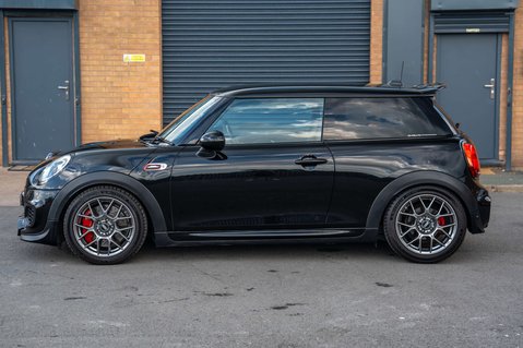 Mini Hatch 2.0 John Cooper Works Auto 3dr 16