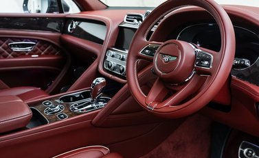 Bentley Bentayga Hybrid First Edition 10