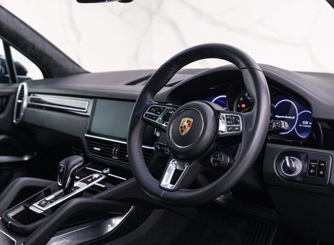 Porsche Cayenne TURBO S 5