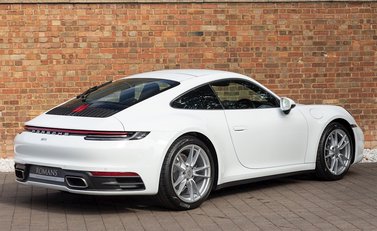 Porsche 911 Carrera (992) 7