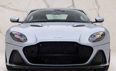 Aston Martin DBS Superleggera 4