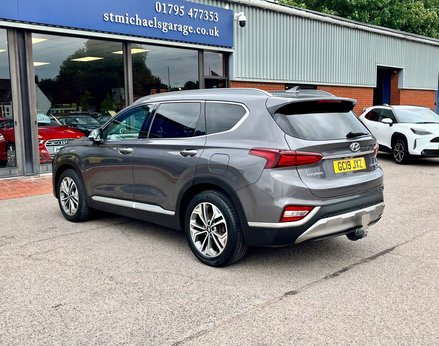 Hyundai SANTA FE 2.2 Santa Fe Premium SE CRDi Auto 4WD 5dr 9