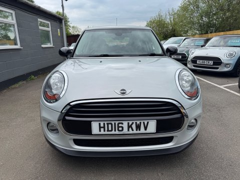 Mini Hatch COOPER 3