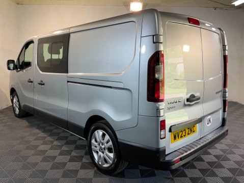 Renault Trafic 2.0 dCi Blue LL30 Sport Crew Van L2 H1 Euro 6 (s/s) 6dr 5