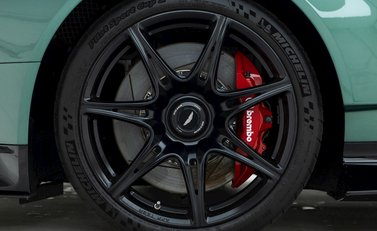 Aston Martin Vantage GT8 8