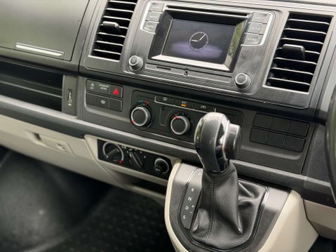 Volkswagen Transporter 2.0 Transporter T32 TDI BlueMotion Technology Semi-Auto 35