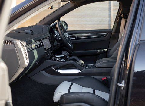 Porsche Cayenne Turbo 17