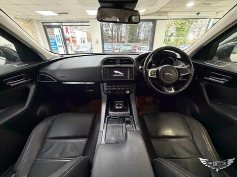 Jaguar F-Pace 2.0 D180 Prestige Auto AWD Euro 6 (s/s) 5dr 24