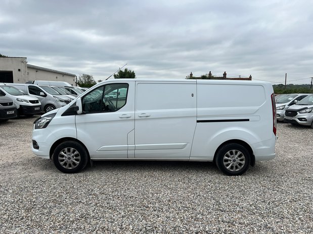 Ford Transit Custom LWB L2H1 Low Roof Limited 300 Air Con Ply Lined Sensors EURO 6 NO VAT 1