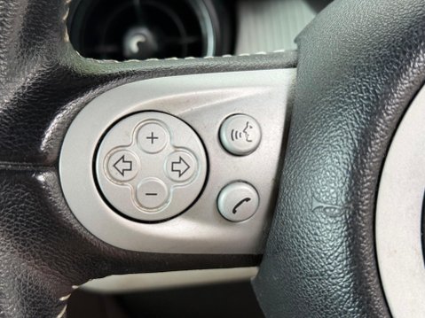 Mini Hatch 1.6 Cooper Camden Euro 5 3dr 14