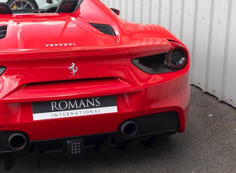 Ferrari 488 Spider 23