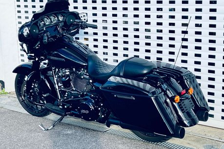 Harley-Davidson Street Glide Street Glide Special 1868 22