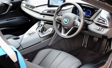 BMW I8 8