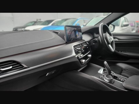 BMW 5 Series 520D M SPORT MHEV 11