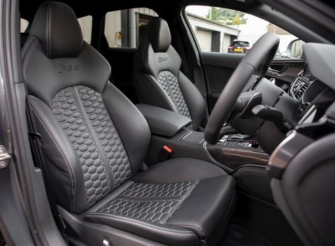 Audi RS6 Avant Performance 12
