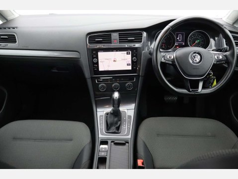 Volkswagen Golf 2.0 Golf SE Nav TDI BlueMotion Technology Semi-Auto 5dr 13