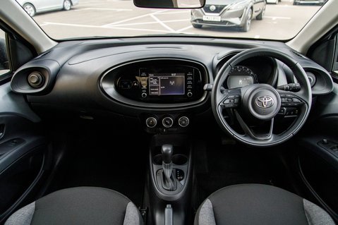 Toyota Aygo X VVT-I PURE 3