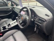 Porsche Macan PDK 29