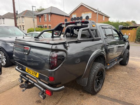 Mitsubishi L200 2.5 DI-D Barbarian Pickup Double Cab 4dr Diesel Auto 4WD Euro 5 (LB) (175 p 14