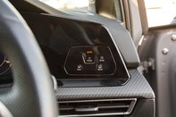 Volkswagen Golf R-LINE TSI 16