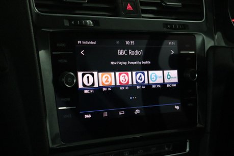 Volkswagen Golf SE NAVIGATION TDI 40