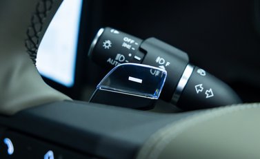 Land Rover Defender 110 OCTA EDITION ONE 14