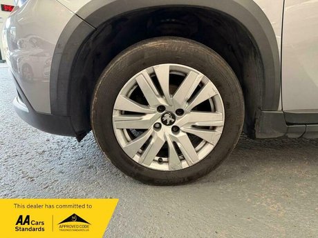 Peugeot 2008 1.2 PureTech Allure Premium Euro 6 (s/s) 5dr 7