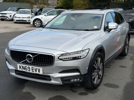 Volvo V90 2.0 V90 Cross Country+ D5 PowerPulse AWD Auto 4WD 5dr 4