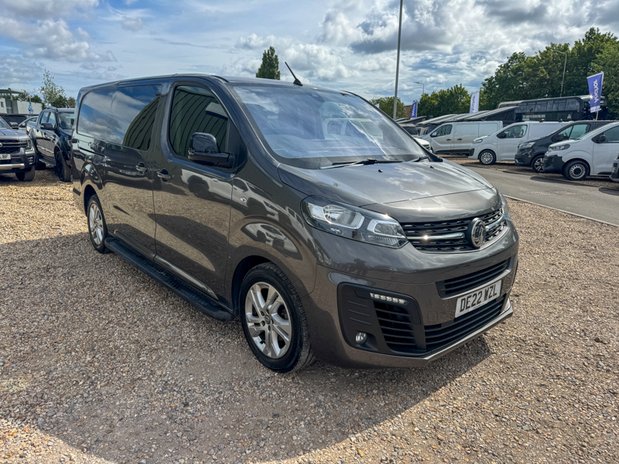 Vauxhall Vivaro Crew Cab AUTO LWB L2H1 Low Roof 3100 Elite Air Con Alloys Sensors Cam Nav E 5