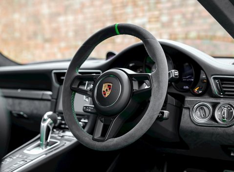 Porsche 911 GT3 RS (991.2) 11