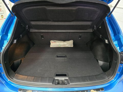 Nissan Qashqai 1.6 DIG-T N-Connecta Euro 6 (s/s) 5dr 9