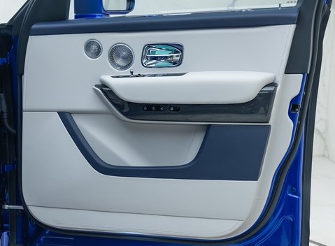 Rolls-Royce Cullinan Series II BLACK BADGE 30
