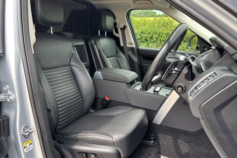 Land Rover Discovery D300 SE MHEV Auto 4WD Euro 6 SUV (300ps) 4
